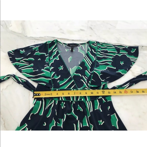 BCBG NAVY BLUE GREEN WHITE FAUX WRAP BELTED TOP SIZE XS - Picture 7 of 13